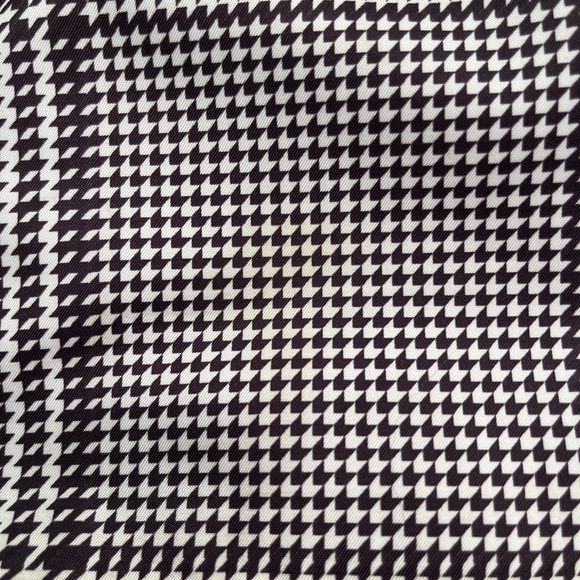 Lauren Ralph Lauren Houndstooth Travel Tote Black/White 16” x 11” x 7” - Picture 9 of 9